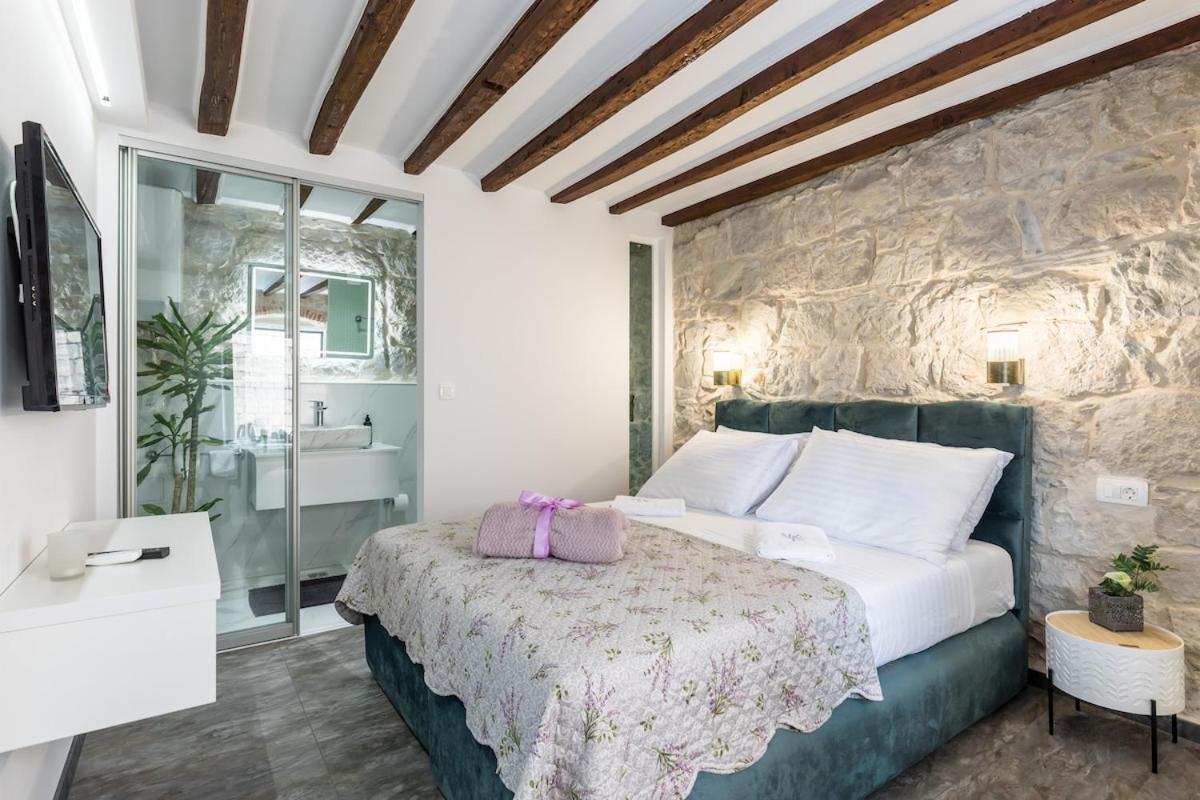 Bonbon Old Town Private En-Suite Room Split Exterior photo